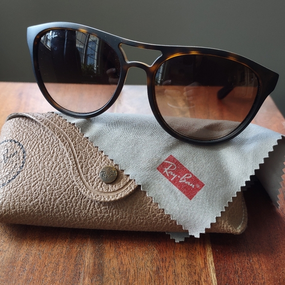 Ray Ban Sunglasses - Picture 4 of 4